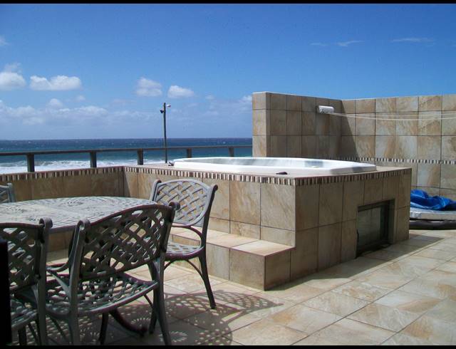 4 BEDROOM APARTMENT FOR SALE IN UVONGO